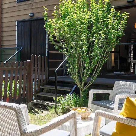 Pinaserena Chic Duplex With Garden In Апартаменты Вильянуа