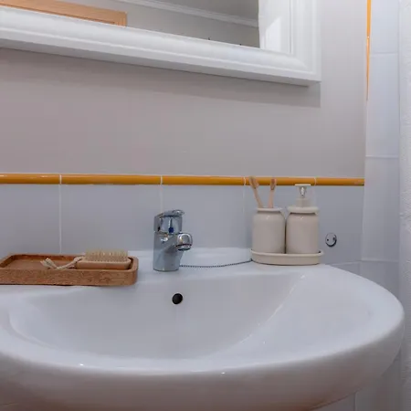 Pinaserena Chic Duplex With Garden In Апартаменты *