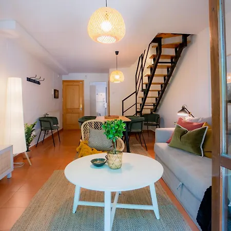 Апартаменты Pinaserena Chic Duplex With Garden In Вильянуа