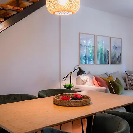 Pinaserena Chic Duplex With Garden In Вильянуа