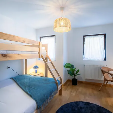 Pinaserena Chic Duplex With Garden In Вильянуа