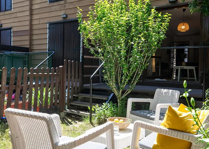 Pinaserena Chic Duplex With Garden In Apartamento Villanúa