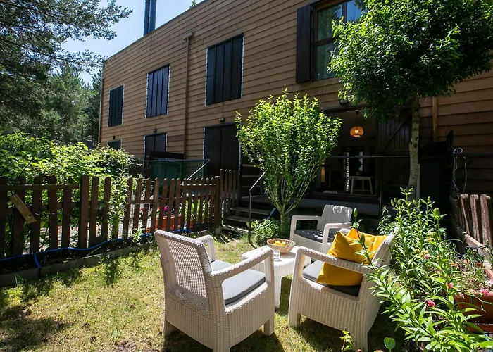 Pinaserena Chic Duplex With Garden In *