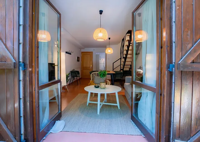 Apartamento Pinaserena Chic Duplex With Garden In *