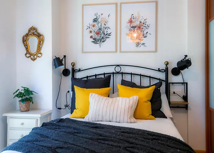 Pinaserena Chic Duplex With Garden In Apartamento Villanúa