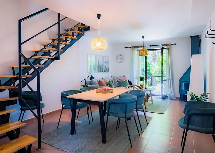 Pinaserena Chic Duplex With Garden In Apartamento *