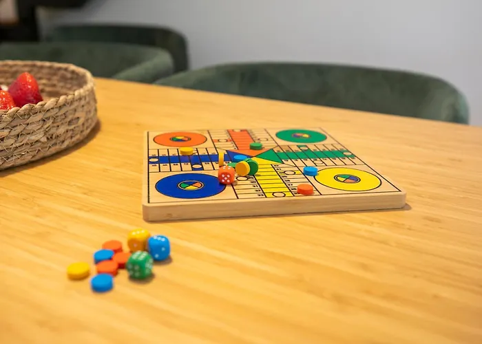 Pinaserena Chic Duplex With Garden In