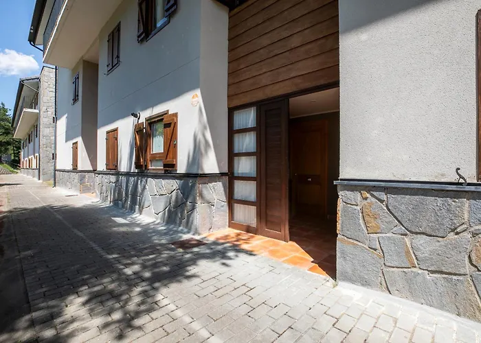 Pinaserena Chic Duplex With Garden In