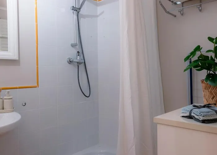 Apartamento Pinaserena Chic Duplex With Garden In